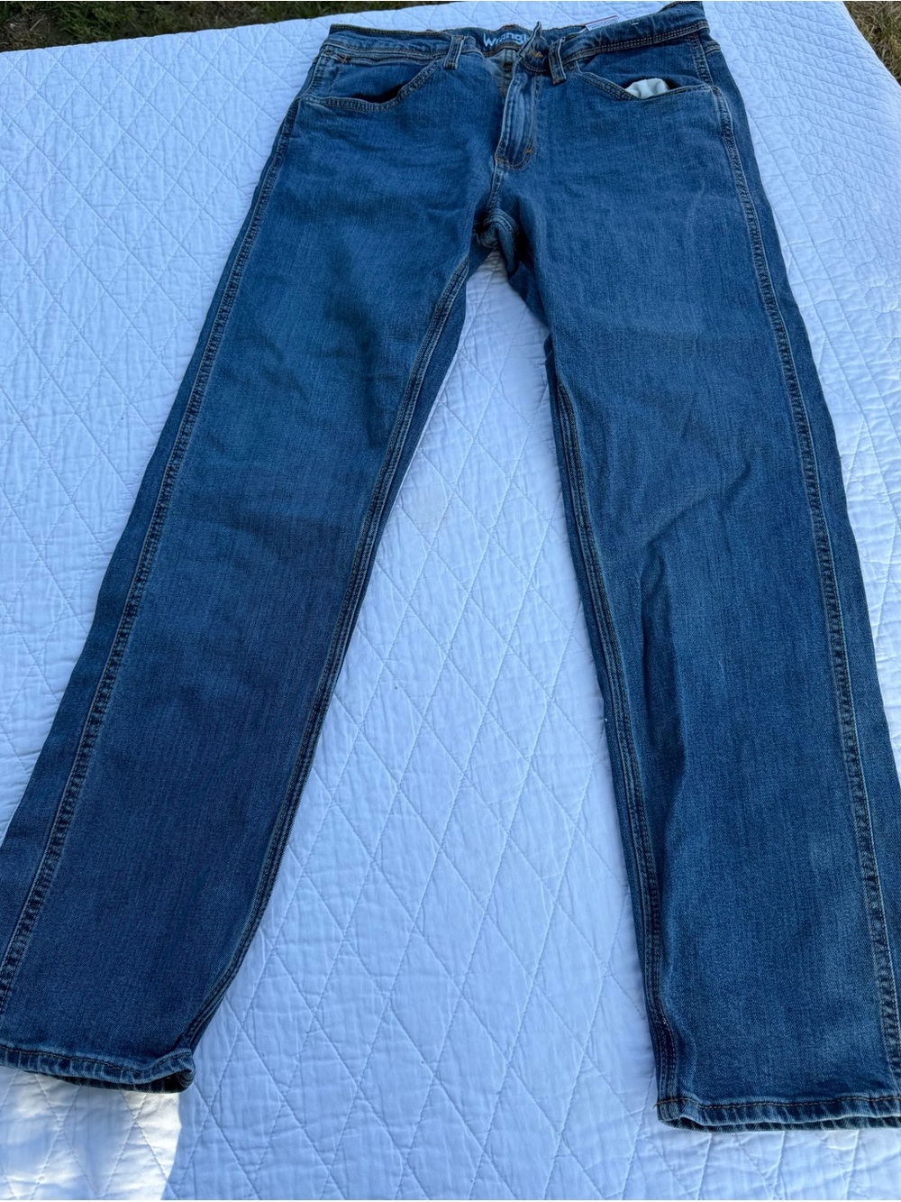 Wrangler Straight Leg Men's Jeans in Dark Blue Denim
